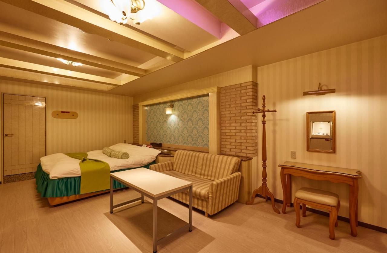 Hotel Christmas (Adults Only) Inazawa Exterior foto